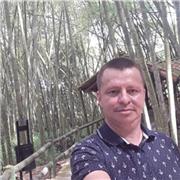 Soy técnico en programación de Software me gusta enseñar matemáticas básicas y excel. dirigidas a niños de primaria y adultos que desean culminar su primaria o secundaria. Mis clases son lúdicas con explicaciones claras de los temas